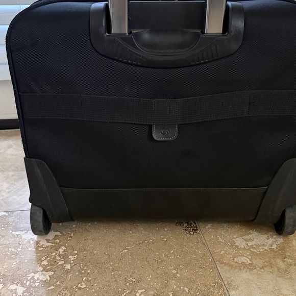 Samsonite Black Rolling Travel Bag - Picture 4 of 9